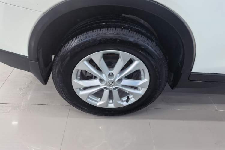 Used Nissan X-Trail 2014 2.0L CVT Comfort Edition 2WD Right Rear Wheel Hub