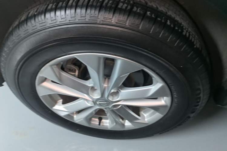 Used Nissan X-Trail 2014 2.0L CVT Comfort Edition 2WD Right Rear Wheel Hub