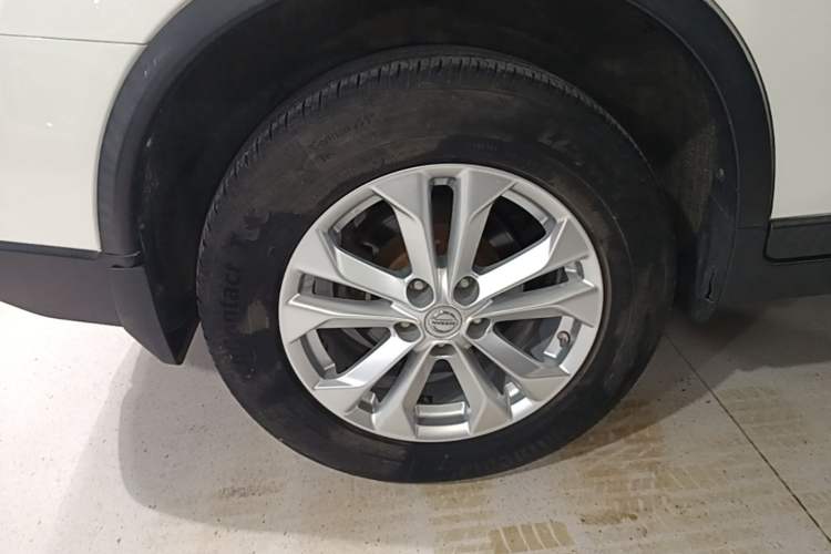 Used Nissan X-Trail 2014 2.0L CVT Comfort Edition 2WD Right Rear Wheel Hub