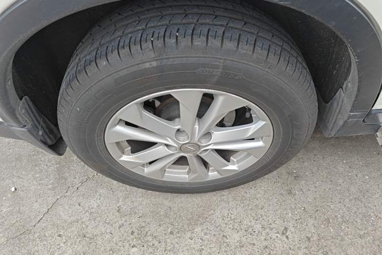 Used Nissan X-Trail 2014 2.0L CVT Comfort Edition 2WD Right Rear Wheel Hub
