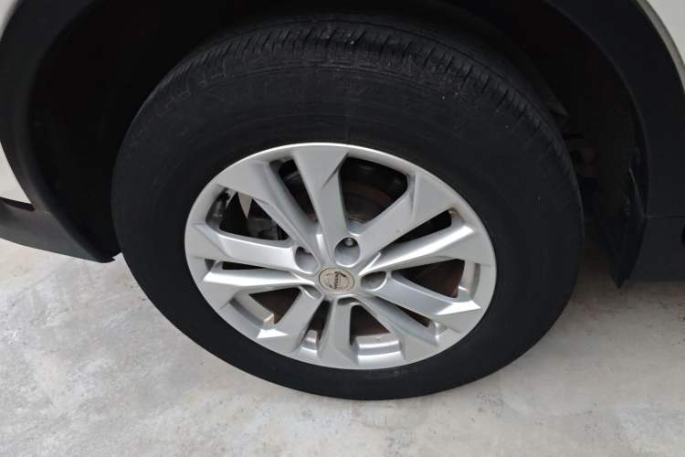 Used Nissan X-Trail 2014 2.0L CVT Comfort Edition 2WD Right Rear Wheel Hub
