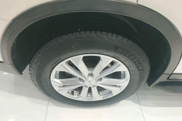 Used Nissan X-Trail 2014 2.0L CVT Comfort Edition 2WD Right Rear Wheel Hub