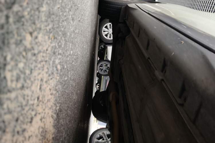 Used Nissan X-Trail 2014 2.0L CVT Comfort Edition 2WD Right Side Sill