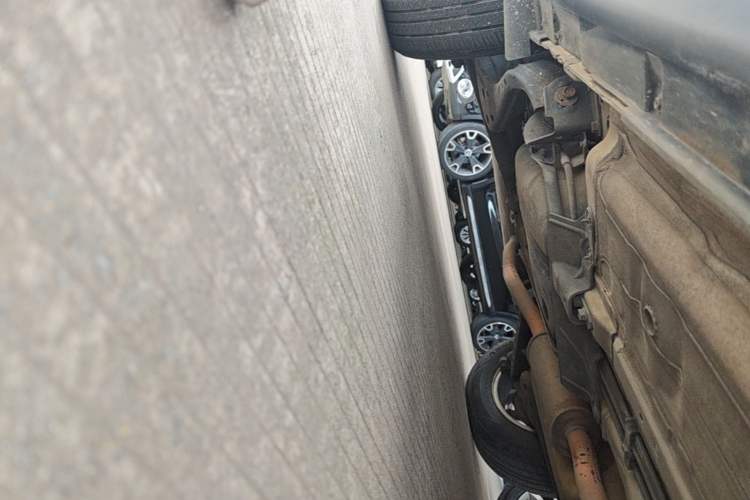 Used Nissan X-Trail 2014 2.0L CVT Comfort Edition 2WD Right Side Sill