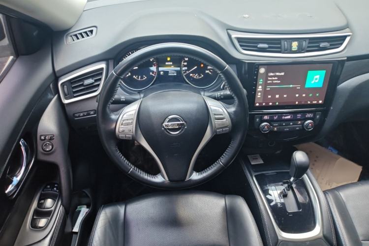 Used Nissan X-Trail 2014 2.5L CVT Luxury Edition 4WD Steering Wheel