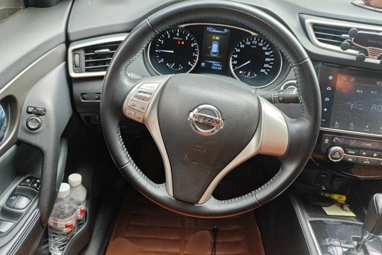 Used Nissan X-Trail 2014 2.0L CVT Comfort Edition 2WD Steering Wheel