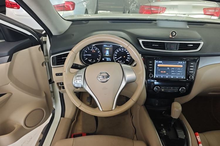 Used Nissan X-Trail 2014 2.0L CVT Comfort Edition 2WD Steering Wheel
