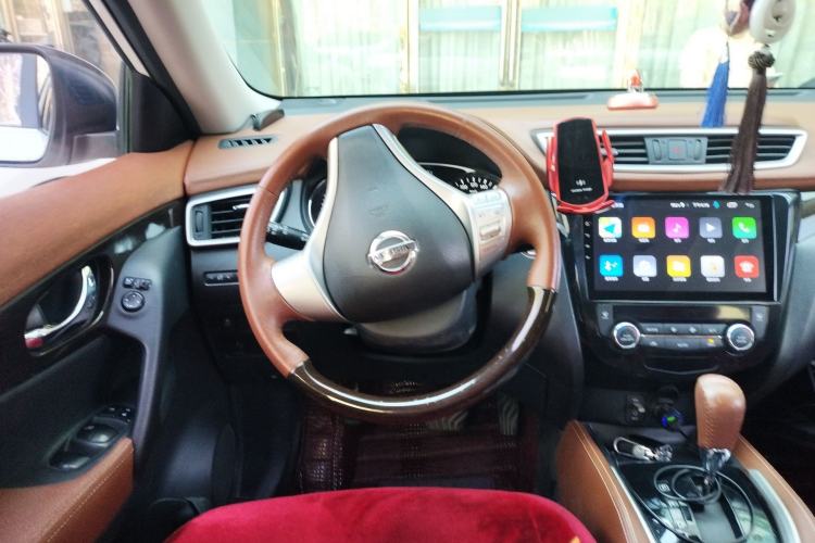 Used Nissan X-Trail 2014 2.0L CVT Comfort Edition 2WD Steering Wheel