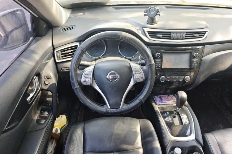 Used Nissan X-Trail 2014 2.5L CVT Luxury Edition 4WD Steering Wheel