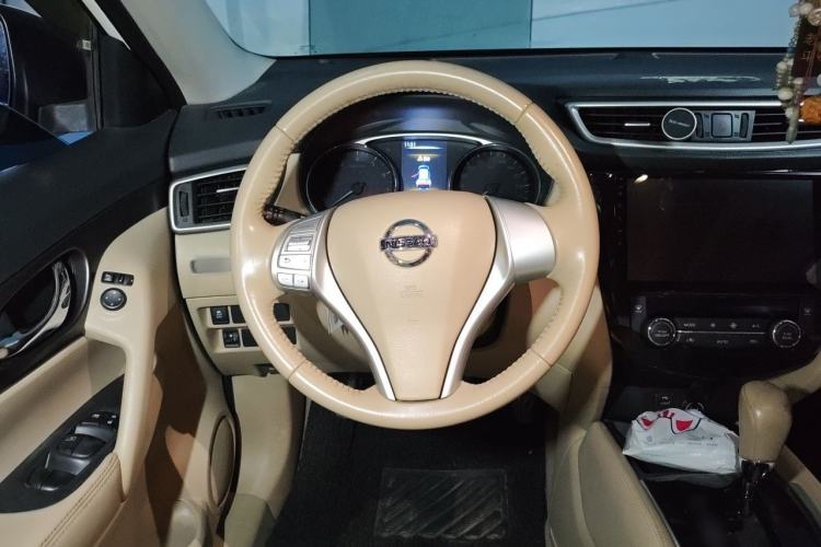 Used Nissan X-Trail 2014 2.0L CVT Comfort Edition 2WD Steering Wheel