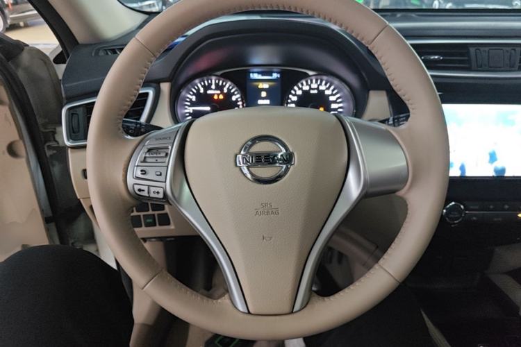 Used Nissan X-Trail 2014 2.0L CVT Comfort Edition 2WD Steering Wheel