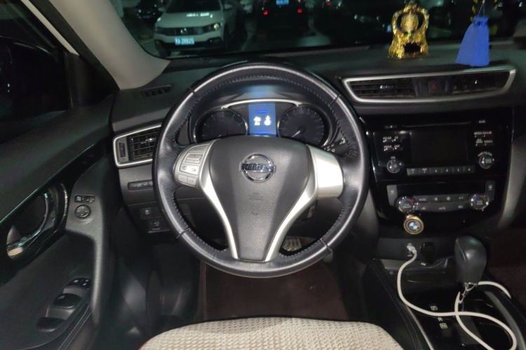 Used Nissan X-Trail 2014 2.5L CVT Leading Edition 4WD Steering Wheel