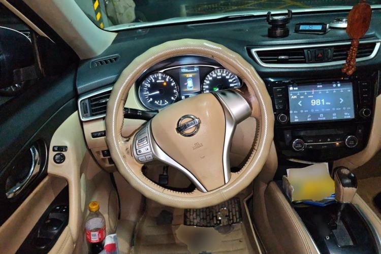 Used Nissan X-Trail 2014 2.0L CVT Comfort Edition 2WD Steering Wheel