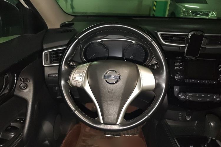 Used Nissan X-Trail 2014 2.5L CVT Leading Edition 4WD Steering Wheel