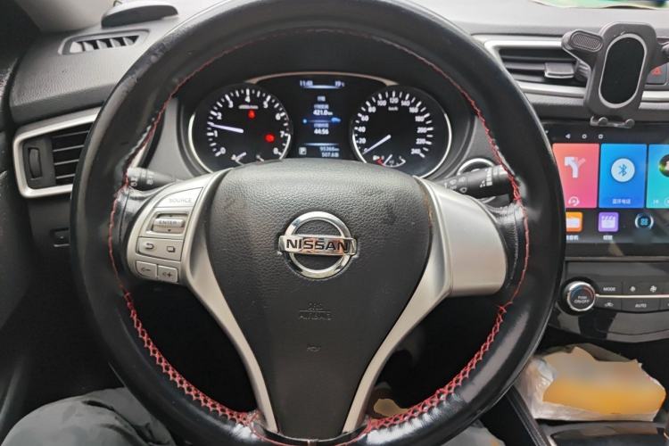 Used Nissan X-Trail 2014 2.0L CVT Comfort Edition 2WD Steering Wheel