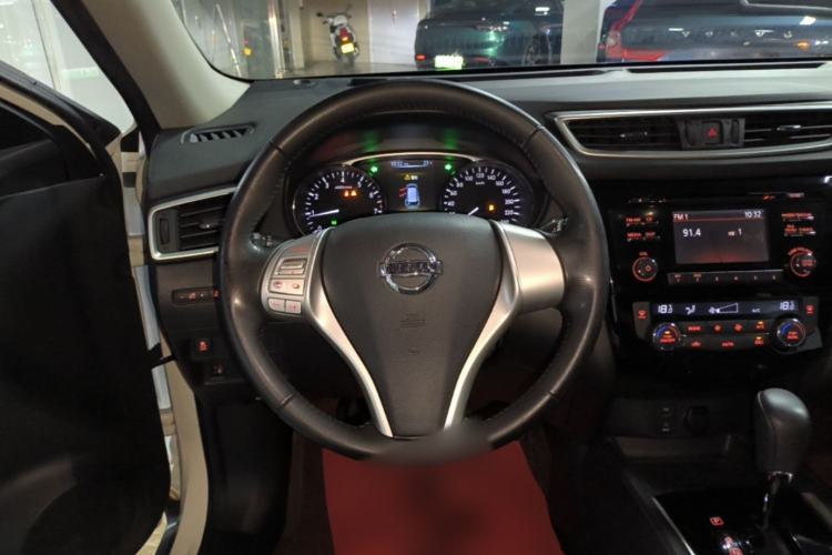 Used Nissan X-Trail 2014 2.0L CVT Comfort Edition 2WD Steering Wheel