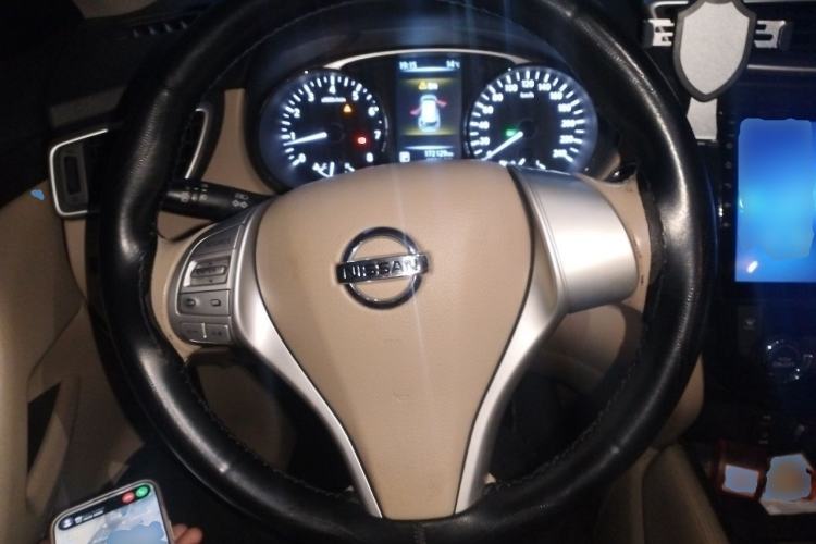 Used Nissan X-Trail 2014 2.0L CVT Comfort Edition 2WD Steering Wheel