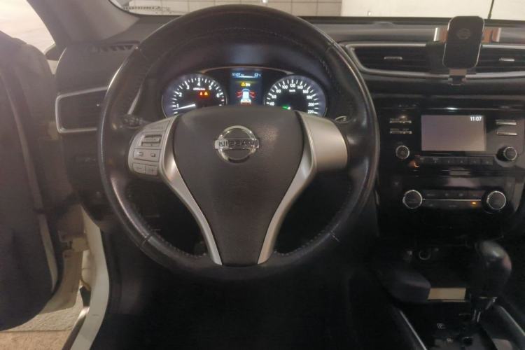 Used Nissan X-Trail 2014 2.0L CVT Comfort Edition 2WD Steering Wheel