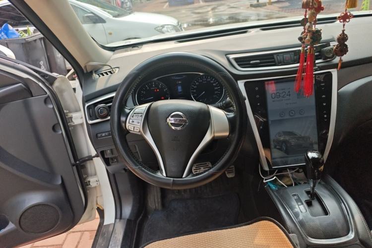 Used Nissan X-Trail 2014 2.0L CVT Comfort Edition 2WD Steering Wheel