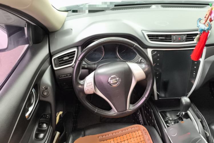 Used Nissan X-Trail 2014 2.0L CVT Comfort Edition 2WD Steering Wheel