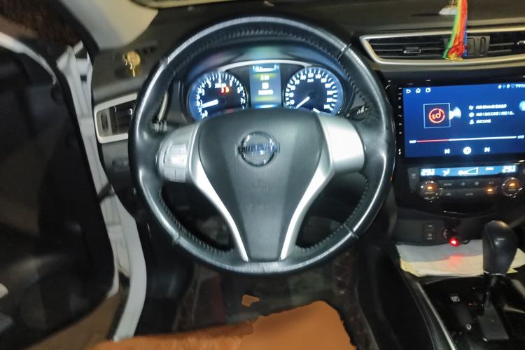 Used Nissan X-Trail 2014 2.0L CVT Comfort Edition 2WD Steering Wheel