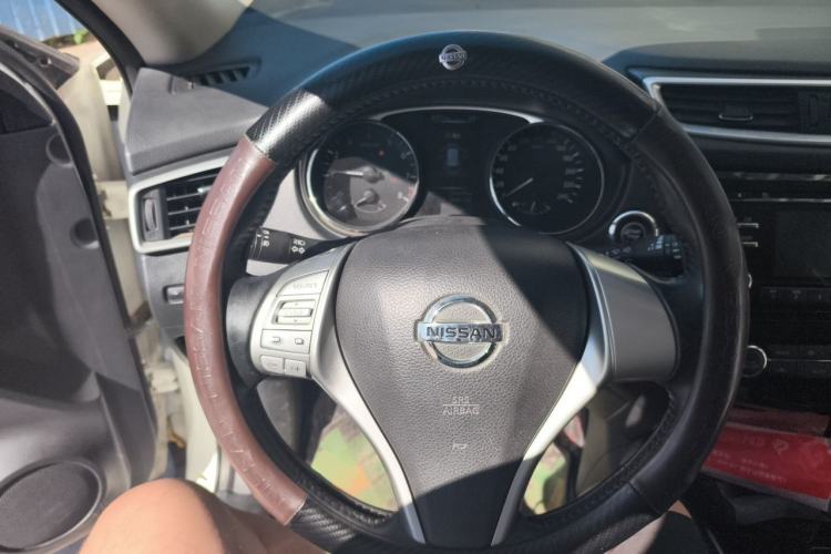 Used Nissan X-Trail 2014 2.0L CVT Comfort Edition 2WD Steering Wheel