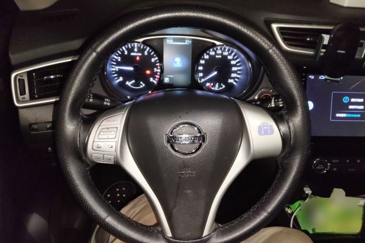 Used Nissan X-Trail 2014 2.0L CVT Comfort Edition 2WD Steering Wheel