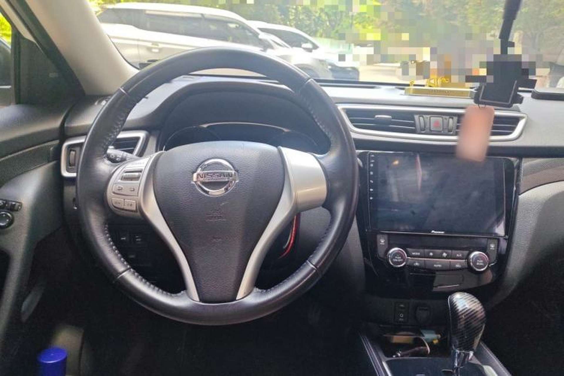 Used Nissan X-Trail 2014 2.5L CVT Luxury Edition 4WD Steering Wheel