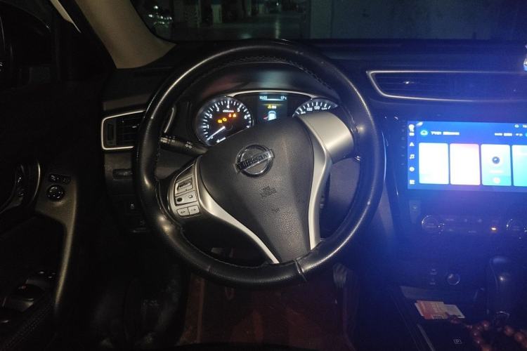 Used Nissan X-Trail 2014 2.0L CVT Comfort Edition 2WD Steering Wheel