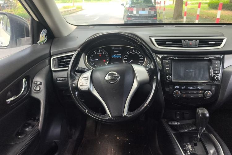 Used Nissan X-Trail 2014 2.0L CVT Comfort Edition 2WD Steering Wheel