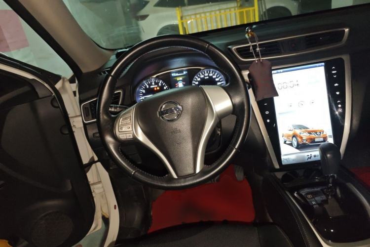 Used Nissan X-Trail 2014 2.0L CVT Comfort Edition 2WD Steering Wheel