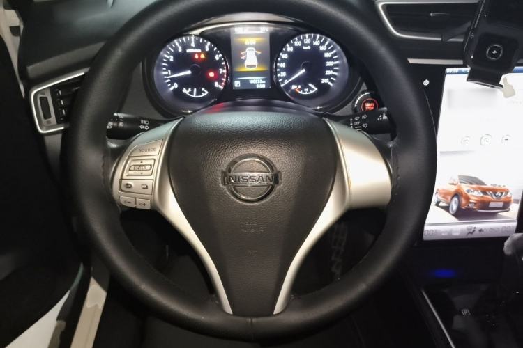 Used Nissan X-Trail 2014 2.0L CVT Comfort Edition 2WD Steering Wheel
