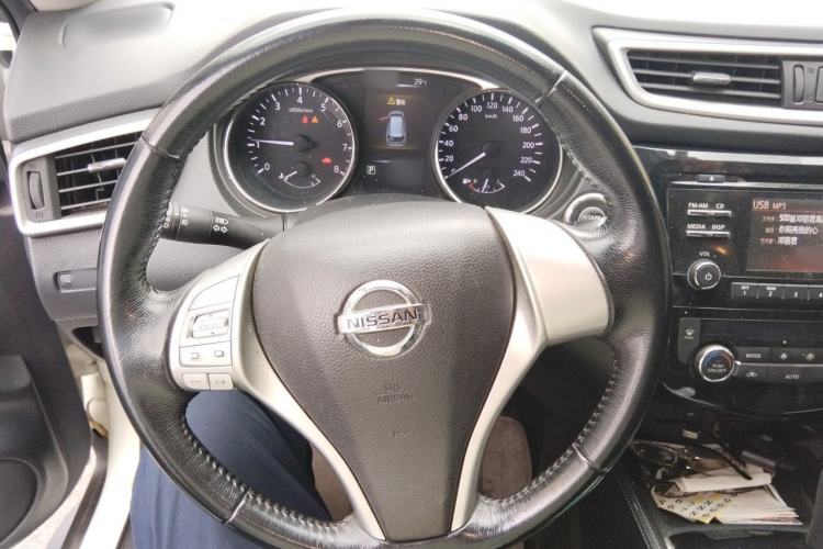Used Nissan X-Trail 2014 2.0L CVT Comfort Edition 2WD Steering Wheel