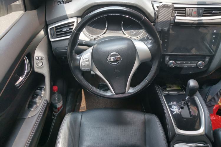 Used Nissan X-Trail 2014 2.0L CVT Comfort Edition 2WD Steering Wheel
