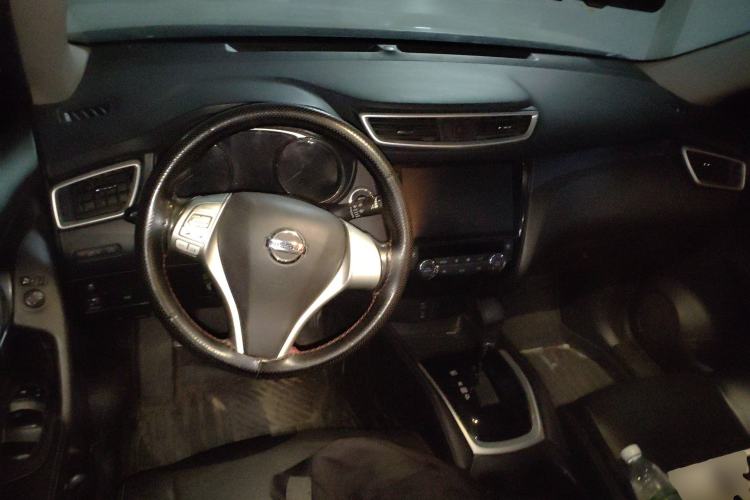 Used Nissan X-Trail 2014 2.0L CVT Comfort Edition 2WD Steering Wheel