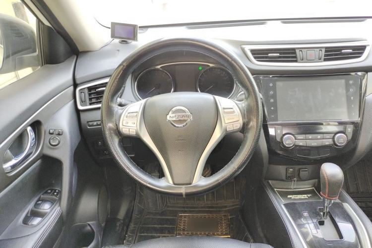Used Nissan X-Trail 2014 2.0L CVT Comfort Edition 2WD Steering Wheel