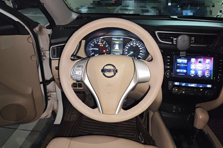 Used Nissan X-Trail 2014 2.0L CVT Comfort Edition 2WD Steering Wheel