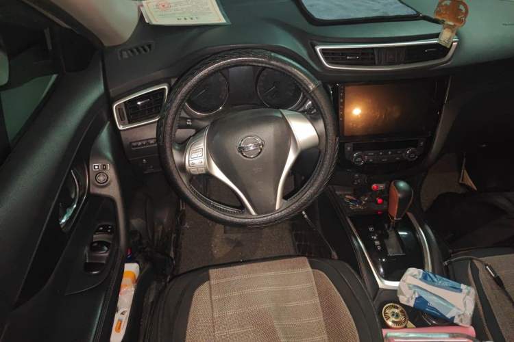Used Nissan X-Trail 2014 2.0L CVT Comfort Edition 2WD Steering Wheel