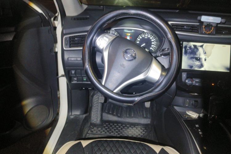 Used Nissan X-Trail 2014 2.5L CVT Leading Edition 4WD Steering Wheel