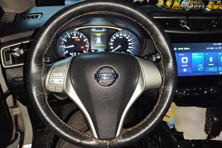 Used Nissan X-Trail 2014 2.0L CVT Comfort Edition 2WD Steering Wheel