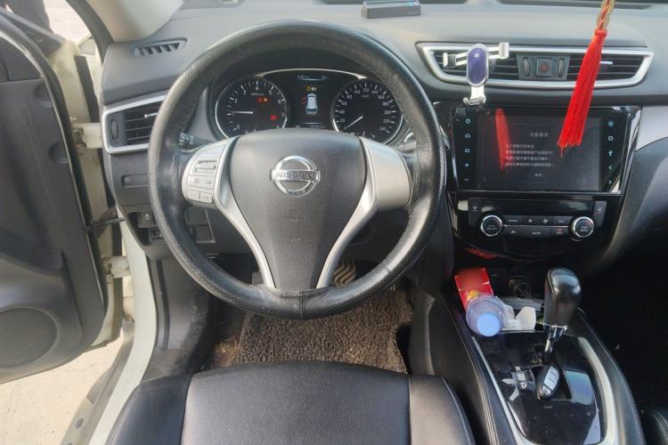 Used Nissan X-Trail 2014 2.0L CVT Comfort Edition 2WD Steering Wheel