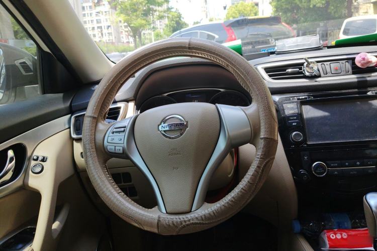 Used Nissan X-Trail 2014 2.0L CVT Comfort Edition 2WD Steering Wheel