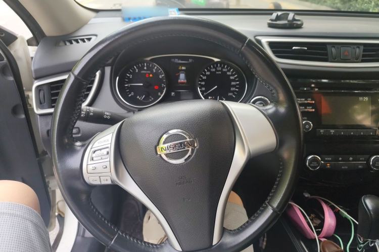 Used Nissan X-Trail 2014 2.0L CVT Comfort Edition 2WD Steering Wheel