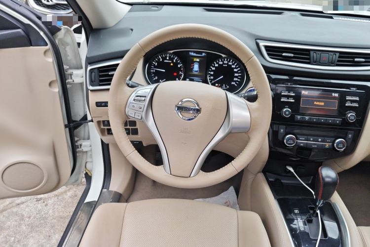 Used Nissan X-Trail 2014 2.0L CVT Comfort Edition 2WD Steering Wheel