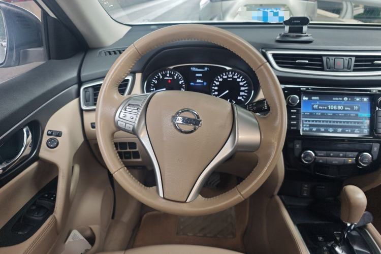 Used Nissan X-Trail 2014 2.0L CVT Comfort Edition 2WD Steering Wheel