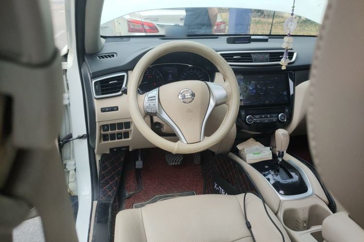 Used Nissan X-Trail 2014 2.0L CVT Comfort Edition 2WD Steering Wheel