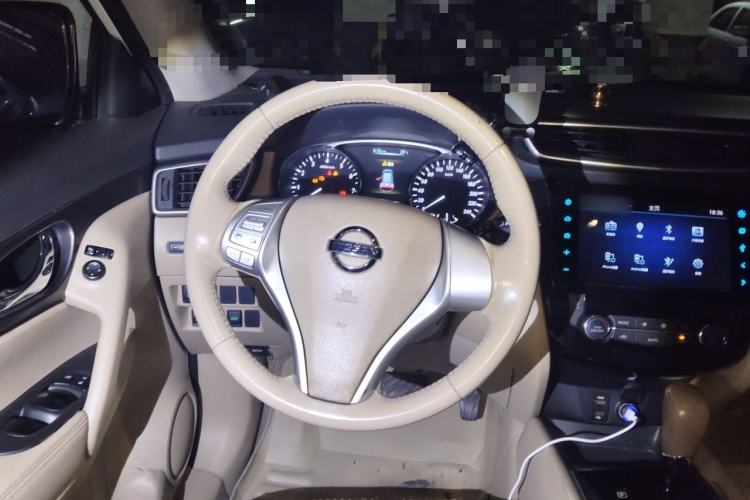 Used Nissan X-Trail 2014 2.0L CVT Comfort Edition 2WD Steering Wheel
