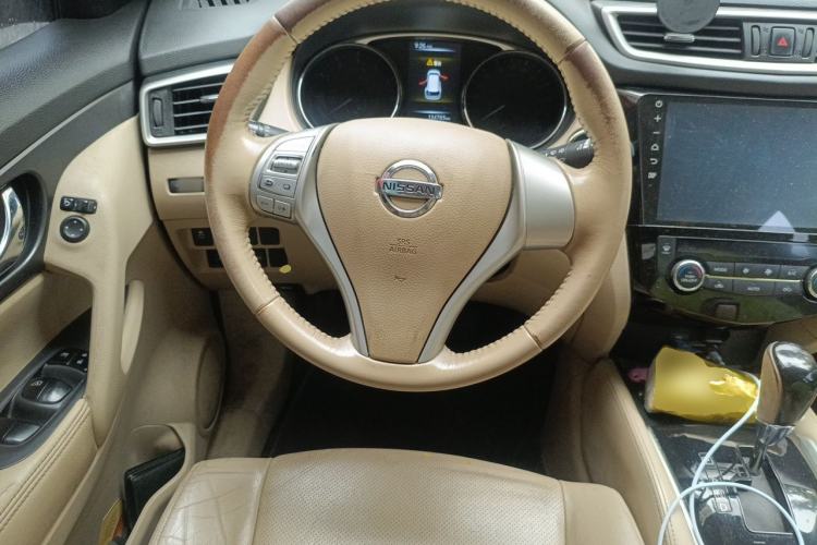 Used Nissan X-Trail 2014 2.0L CVT Comfort Edition 2WD Steering Wheel