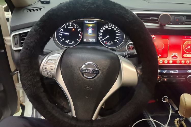 Used Nissan X-Trail 2014 2.0L CVT Comfort Edition 2WD Steering Wheel