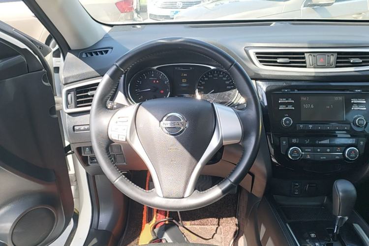 Used Nissan X-Trail 2014 2.0L CVT Comfort Edition 2WD Steering Wheel